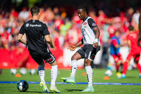 Isaac Twum of Sogndal warms up