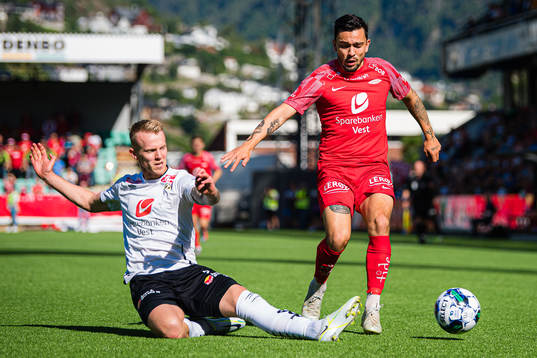 Hördur Ingi Gunnarsson of Sogndal and Niklas Fernando