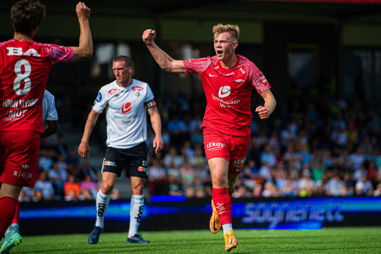 Aune Selland Heggebø of Brann celebrates