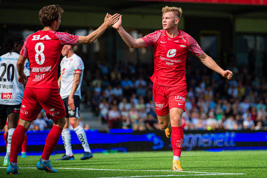 Aune Selland Heggebø of Brann celebrates