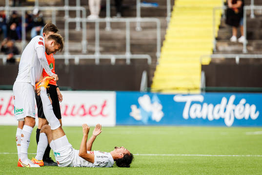 Brommapojkarnas Monir Jelassi  har ont