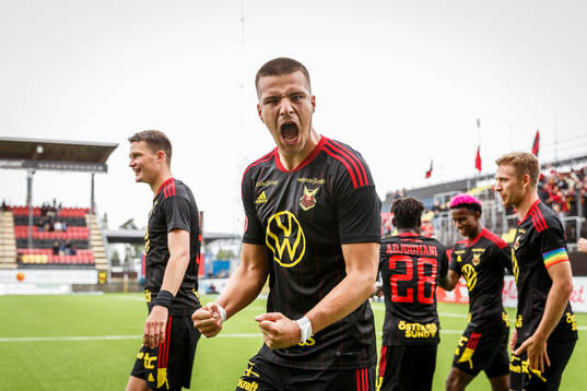 Östersunds Kristian Novak jublar