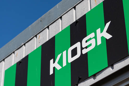 Skylt med kiosk före fotbollsmatchen i Allsvenskan mellan