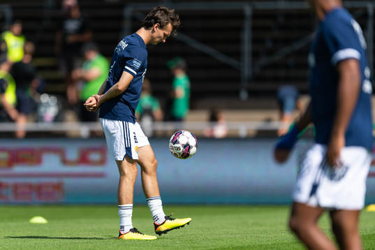 Djurgårdens Hjalmar Ekdal före fotbollsmatchen i