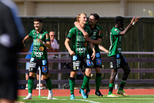 Varbergs Alexander Johansson jublar
