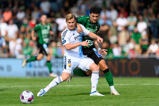 Djurgårdens Hampus Finndell och Varbergs Ismet Lushaku