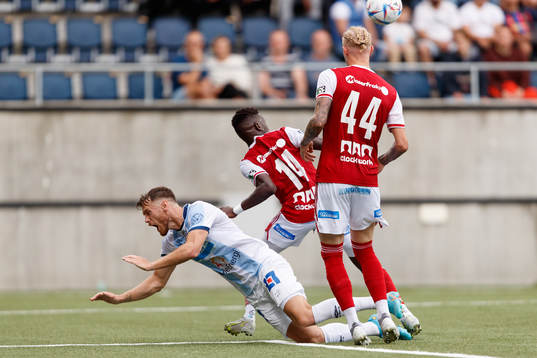 Gefles Leo Englund och Sandvikens Mamadou Kouyate