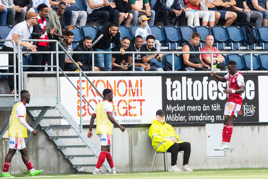 Sandvikens Naeem Mohammed jublar