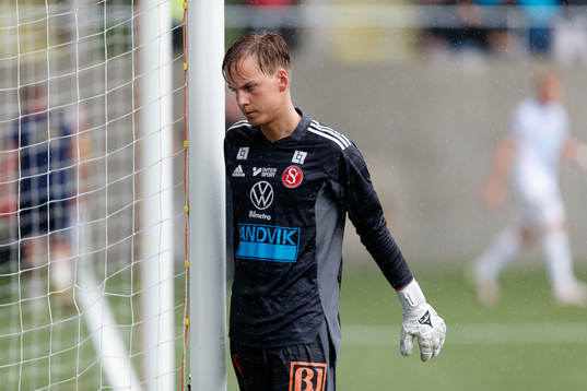 Sandvikens målvakt Hannes Sveijer deppar