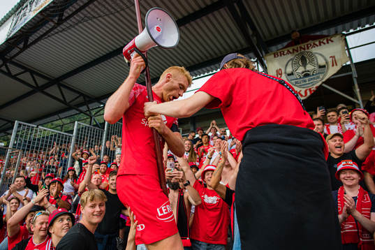Sivert Heltne Nilsen of Brann celebrates