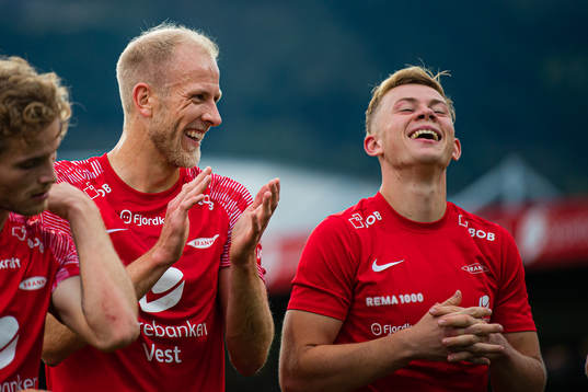 Vegard Leikvoll Moberg and Aune Selland Heggebø of Brann