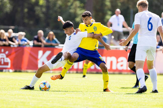 Finlands Maxim Nazari och Sveriges Fadi Halawi