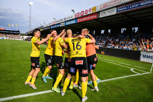 Mjällbys Viktor Gustafson jublar