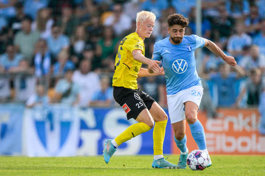 Mjällbys Otto Rosengren och Malmö FFs Moustafa Zeidan