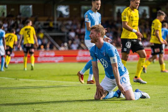 Malmö FFs Anders Christiansen  deppar