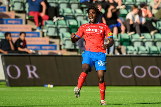Helsingborgs Benjamin Acquah jublar