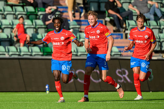 Helsingborgs Benjamin Acquah och Casper Widell jublar