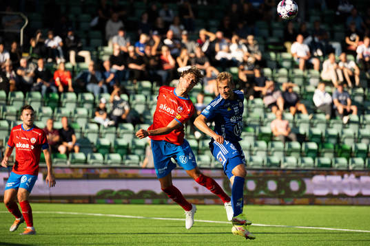 Helsingborgs Tomas Pauck Rogne och Sundsvalls Pontus Engblom