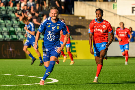 GIF Sundsvalls Robert Lundström och Helsingborgs Taha Ali