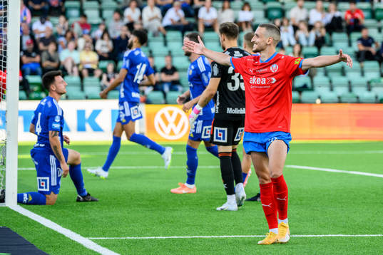 Helsingborgs Arian Kabashi jublar