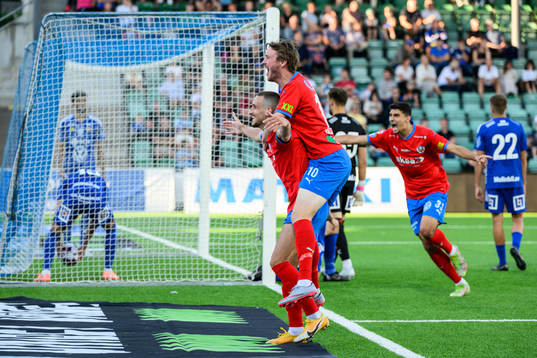 Helsingborgs Arian Kabashi jublar