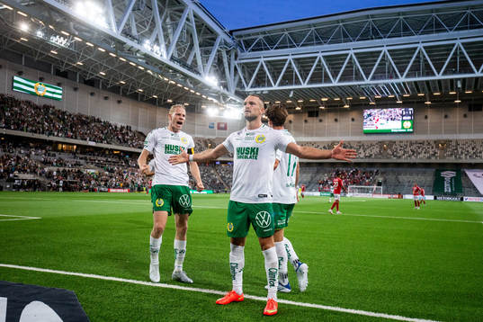 Hammarbys Gustav Ludwigson och David Concha Salas jublar