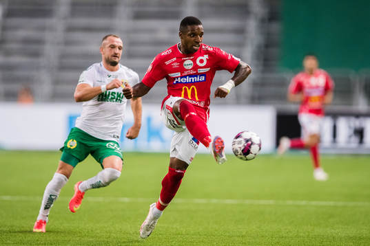 Hammarbys Veton Berisha och Degerfors Joseph-Claude Agyeman