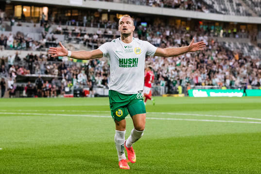 Hammarbys Veton Berisha jublar