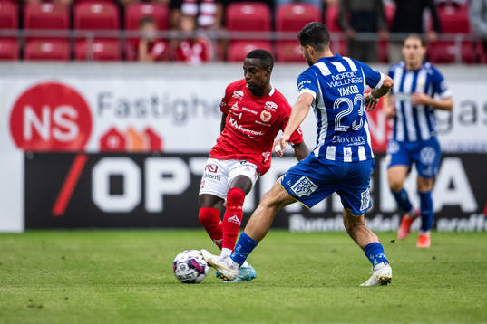 Kalmars Nahom Girmai Netabay och IFK Göteborgs Kevin Yakob