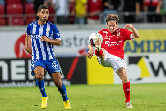IFK Göteborgs Hosam Aiesh och Kalmars Johan Karlsson