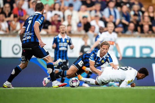 Sirius Daniel Stensson och Häckens Tobias Sana