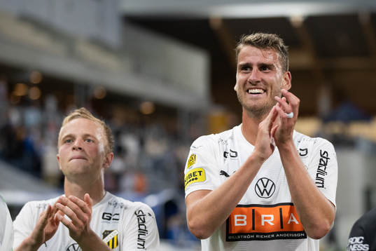 Häckens Johan Hammar jublar