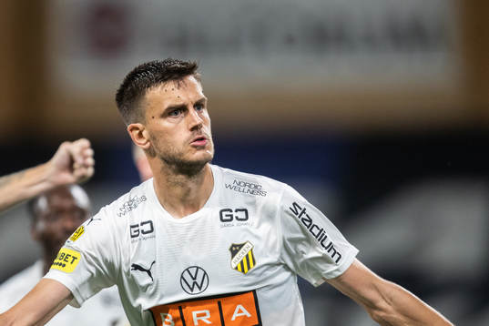 Häckens Alexander Jeremejeff jublar