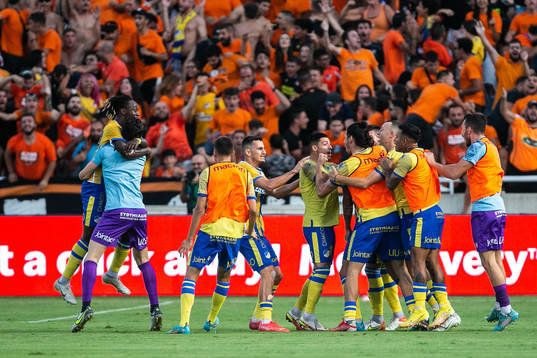Players of Apoel celebrate