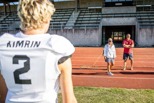 Gilbert Kimrin med mamma Linda och pappa Ola Kimrin
