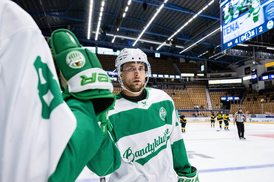 Rögles Daniel Zaar jublar