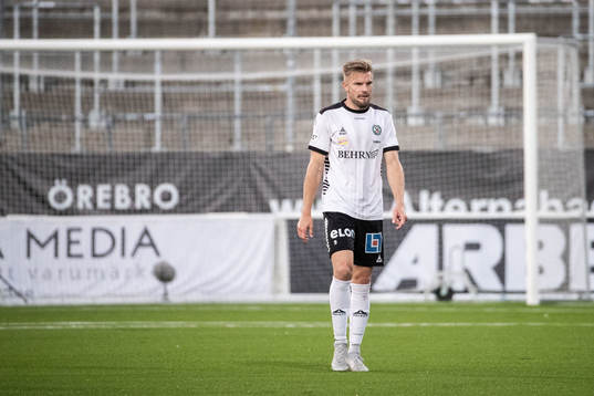 Örebros Erik Björndahl deppar