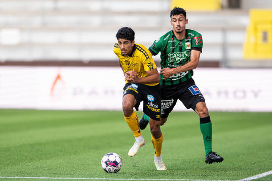 Elfsborgs Ahmed Qasem och Varbergs Dion Krasniqi