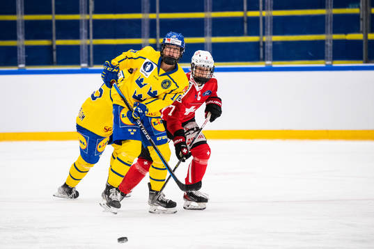Mina Waxin of Sweden and Lara Stalder of Switzerland