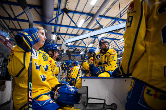 Celine Tedenby and Josefin Bouveng of Sweden