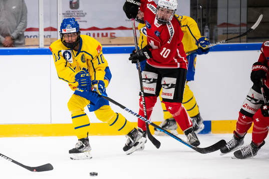 Mina Waxin of Sweden