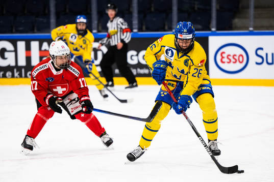 Lara Christen of Switzerland and Hanna Olsson of Sweden