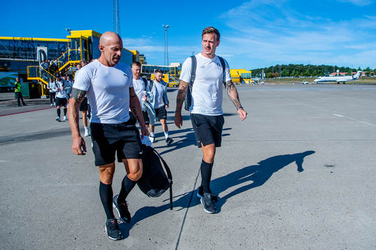 Greger Andrijevski and goalkeeper Johan Dahlin of Malmö FF