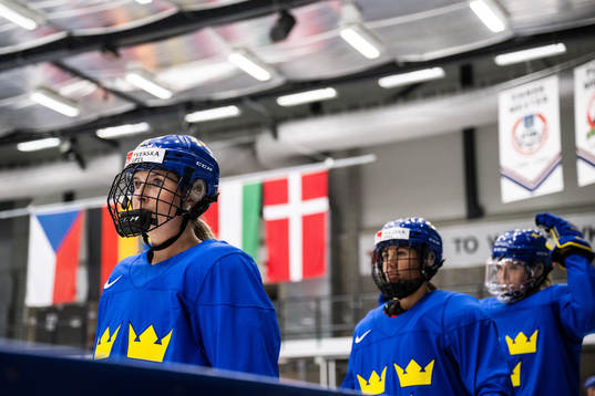 Celine Tedenby and Anna Kjellbin of the Swedish women's