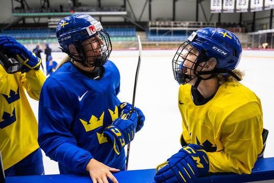 Thea Johansson and Michelle Löwenhielm of the Swedish