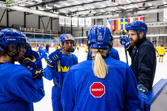 Celine Tedenby and Ulf Lundberg, head coach of the Swedish