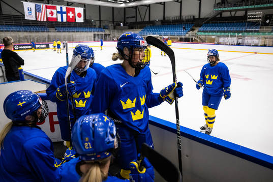 Ebba Berglund and Jenny Antonsson of the Swedish women's