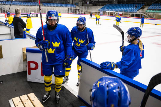 Thea Johansson and Jenny Antonsson of the Swedish women's
