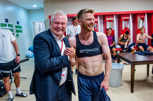 Anders Pålsson and Anders Christiansen celebrates