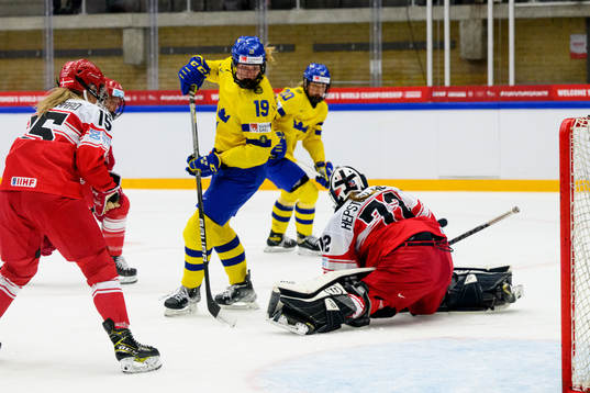 Sara Hjalmarsson of Sweden